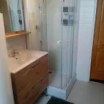 Au Centre De *